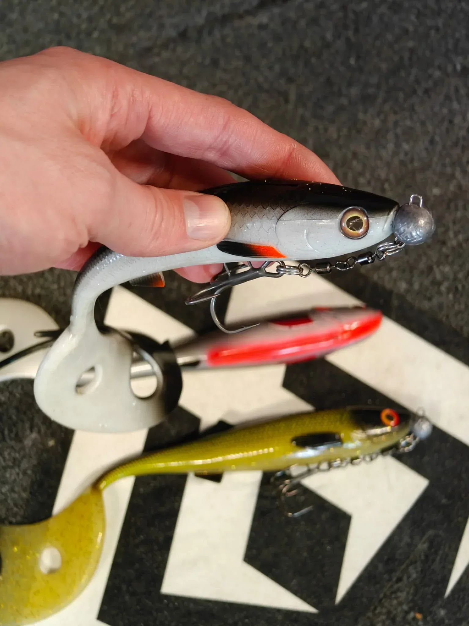 Mikado Sicario Pike Tail 24 cm jigg - Image 3