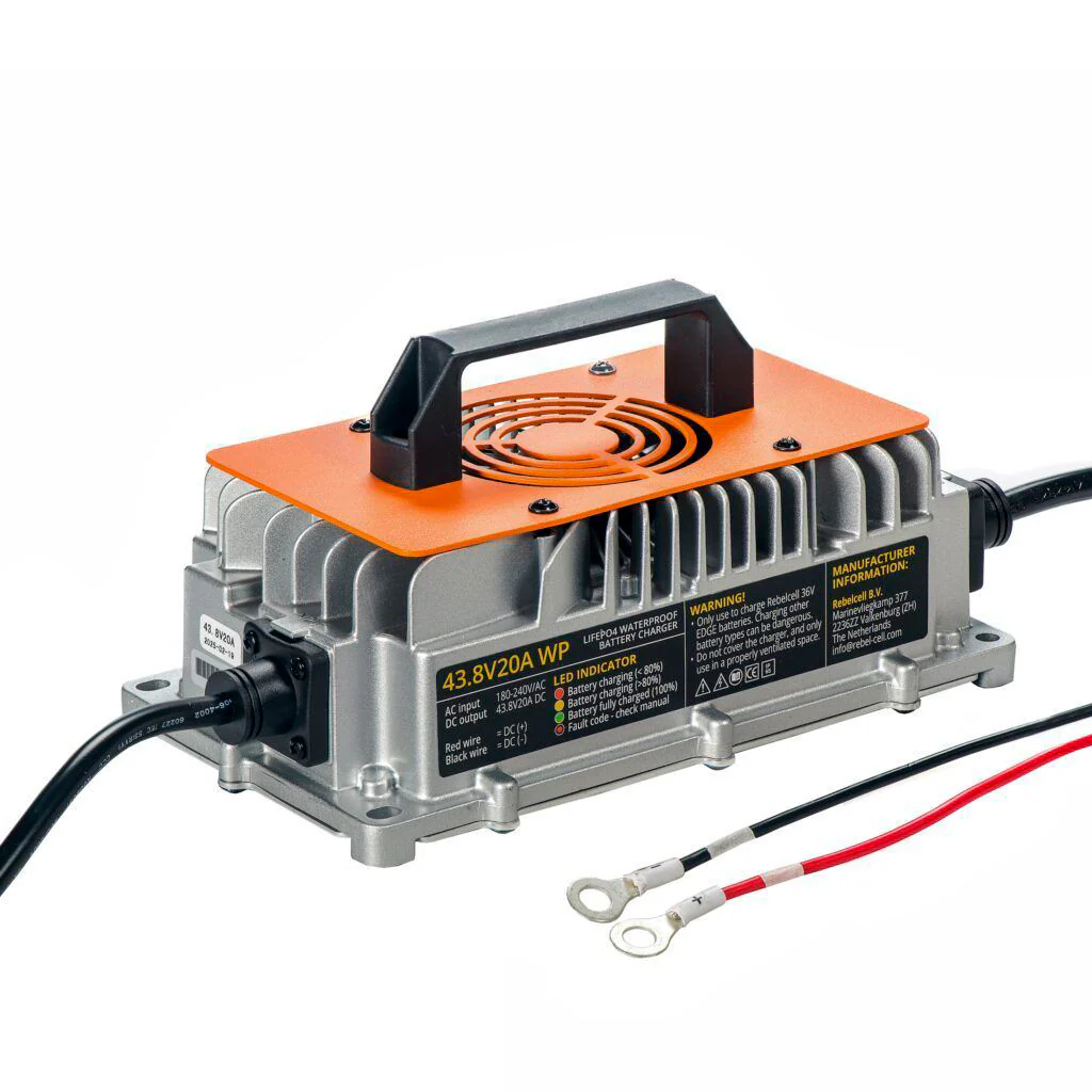 Rebelcell 43,8V 20A vattentät LiFePO4 batteriladdare för 36V batterin - Image 7