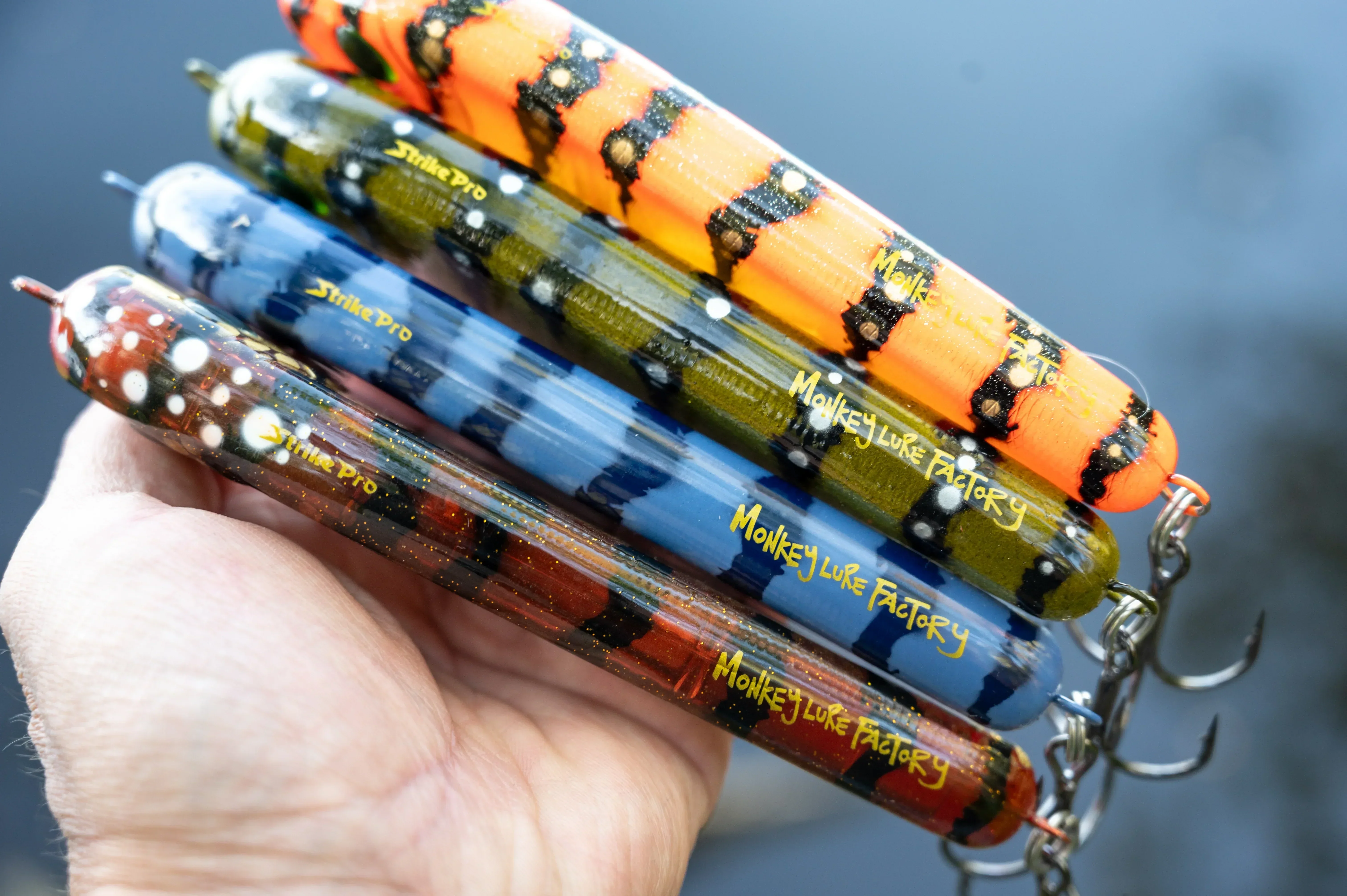 Strike Pro Buster Jerk 15 cm Monkey Lure Factory specialfärger - Image 7