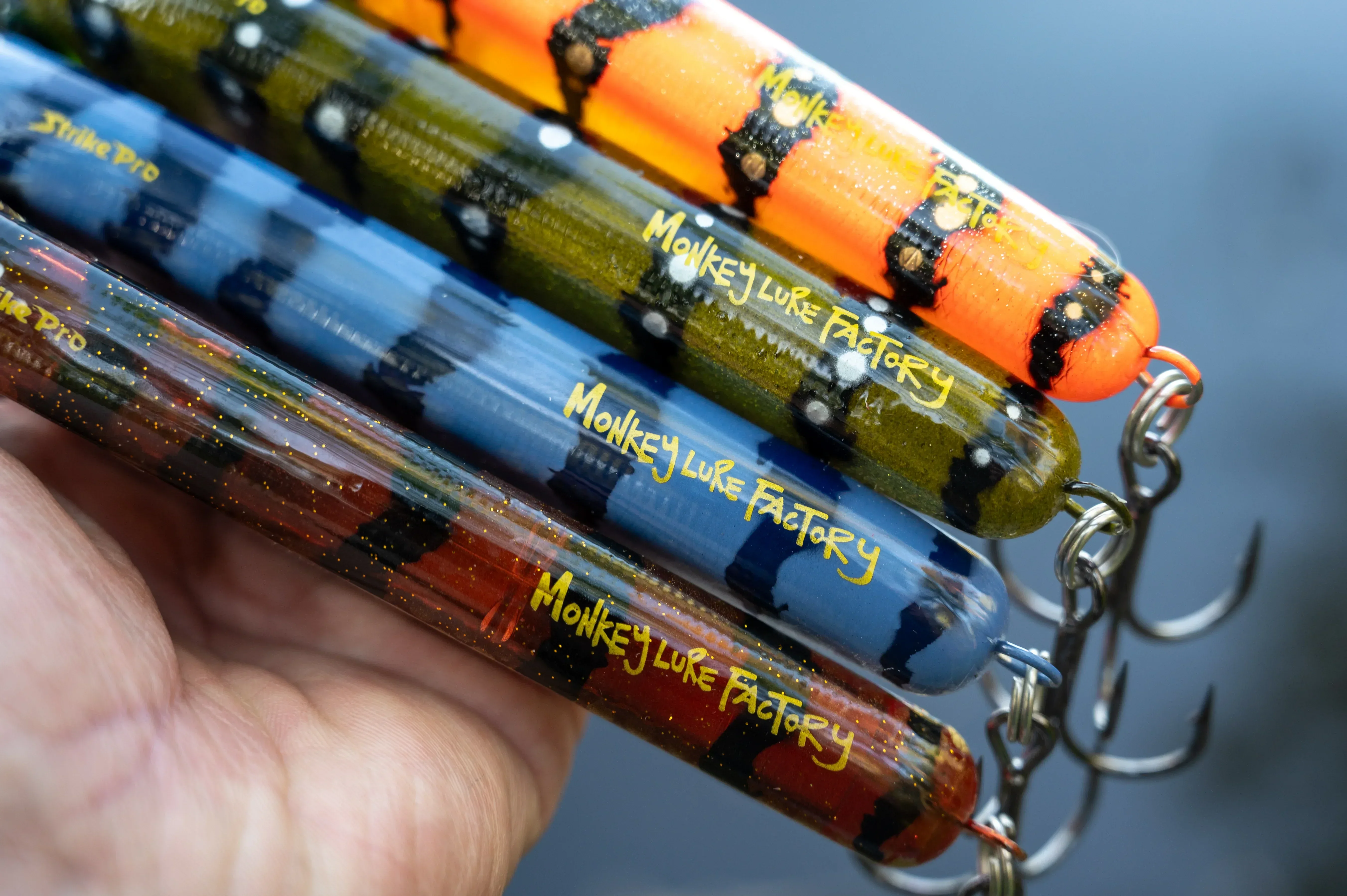 Strike Pro Buster Jerk 15 cm Monkey Lure Factory specialfärger - Image 8